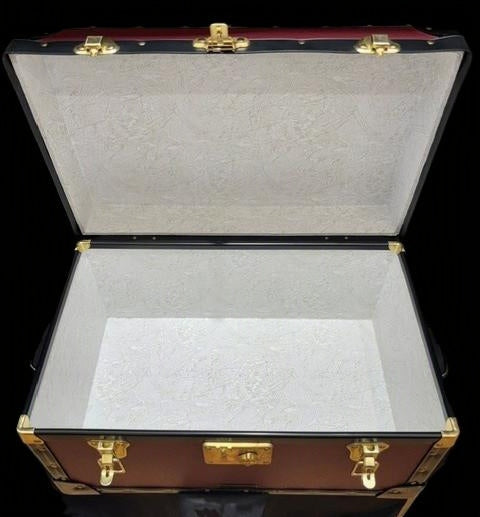Maroon Tuck Box